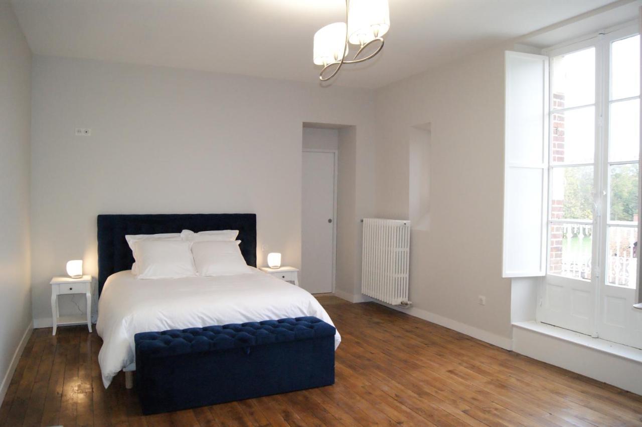 Le Chateau De La Brosse Chambres D'Hotes Brinay  ภายนอก รูปภาพ